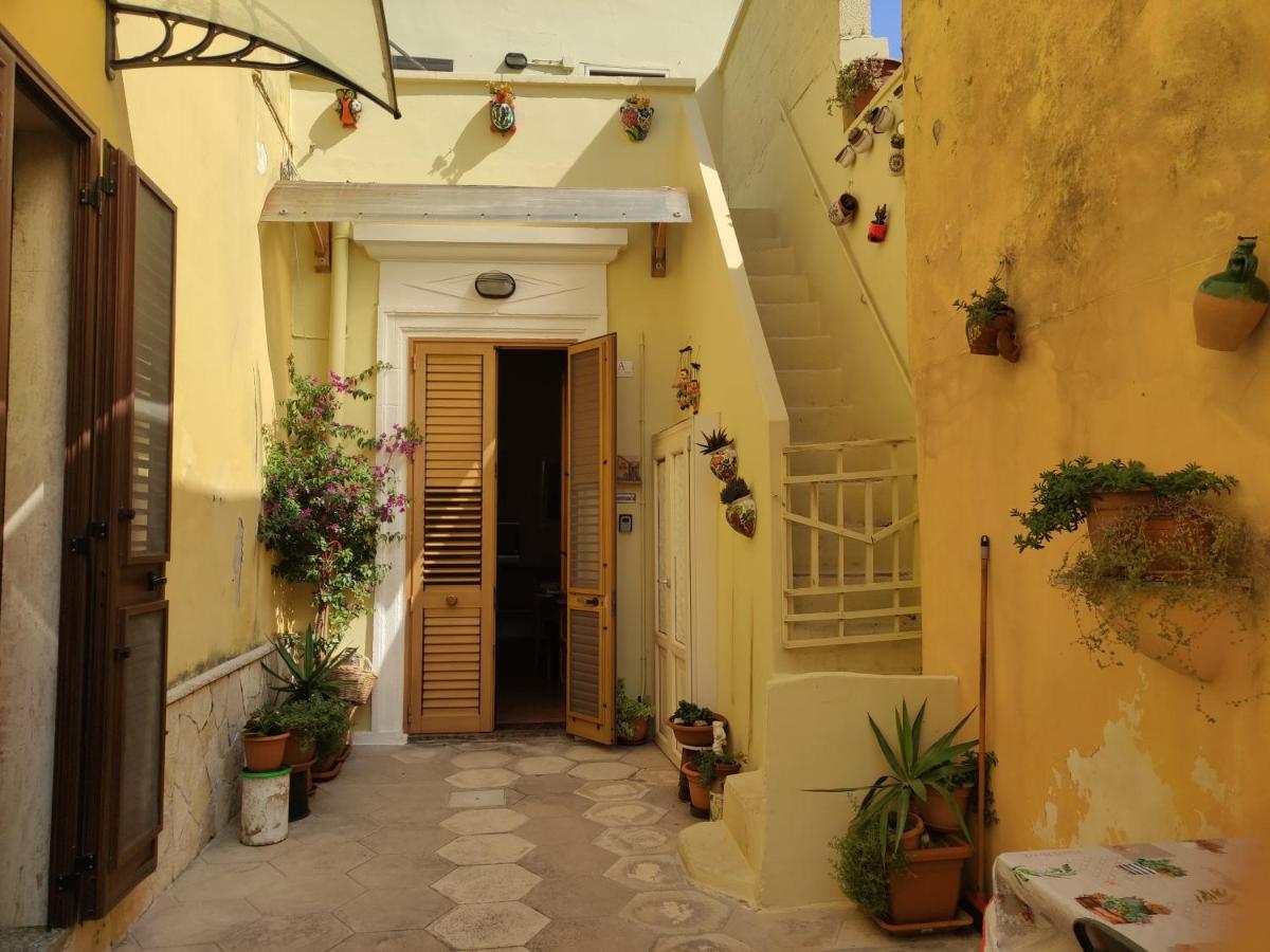 La Casa Di Giu Salento Villa Surbo Екстериор снимка