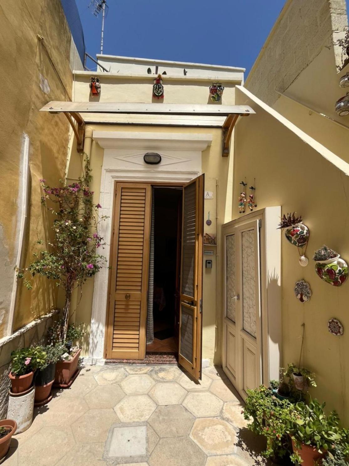 La Casa Di Giu Salento Villa Surbo Екстериор снимка