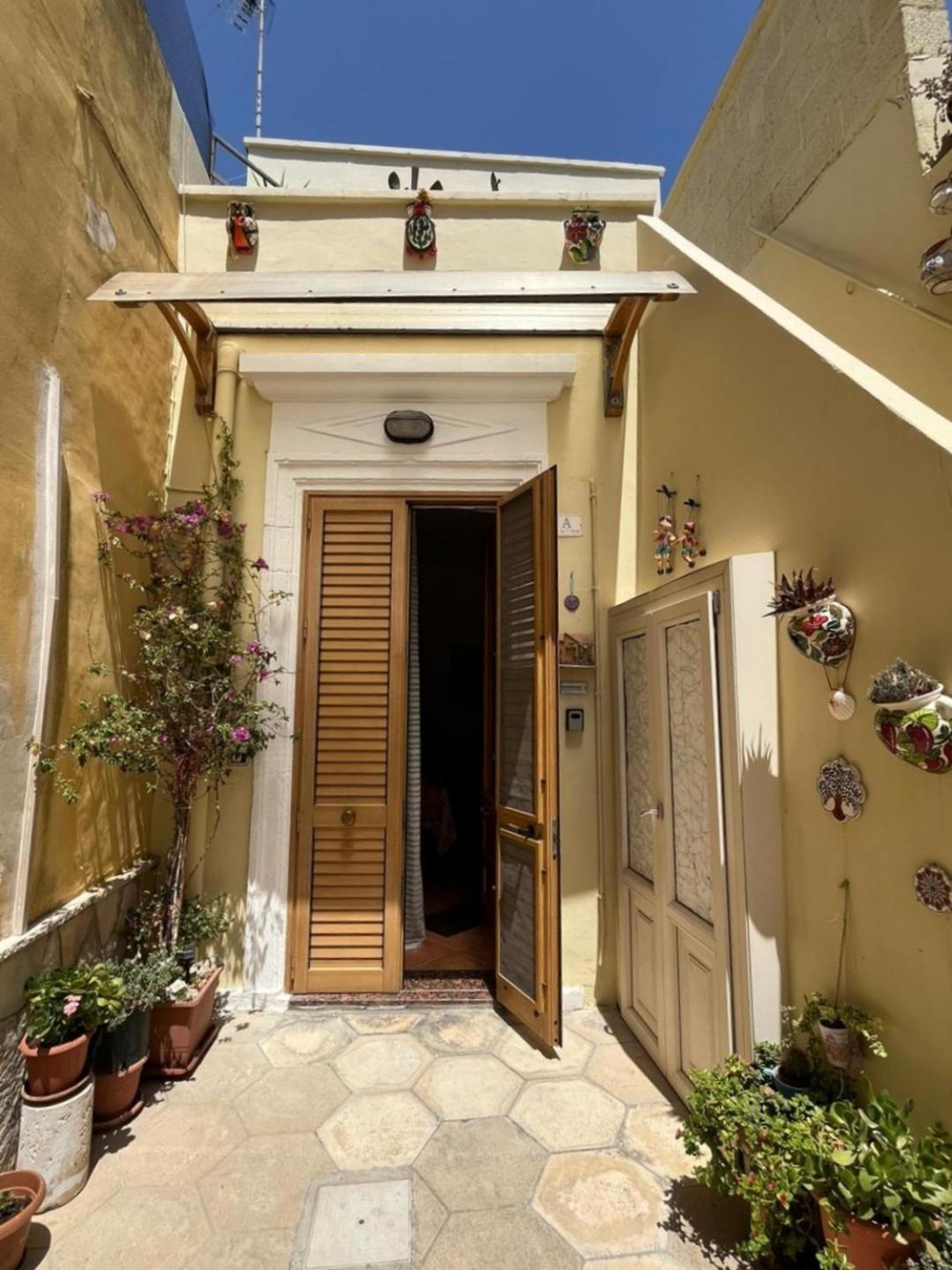 La Casa Di Giu Salento Villa Surbo Екстериор снимка